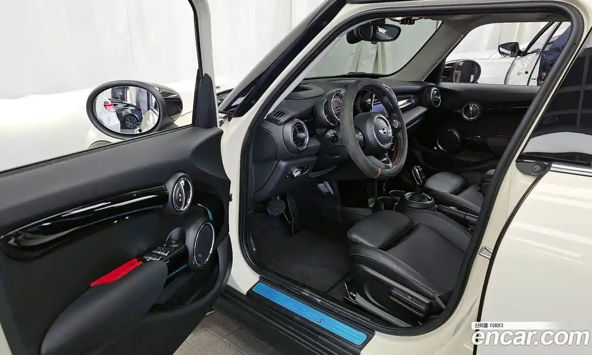 Mini Cooper 2020 2.0 Автомат в Москве № 180574, фото 15