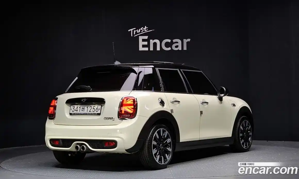 Mini Cooper 2020 2.0 Автомат в Москве № 180574, фото 18