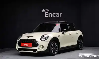 Mini Cooper 2020 2.0 Автомат в Москве № 180574, миниатюра 2