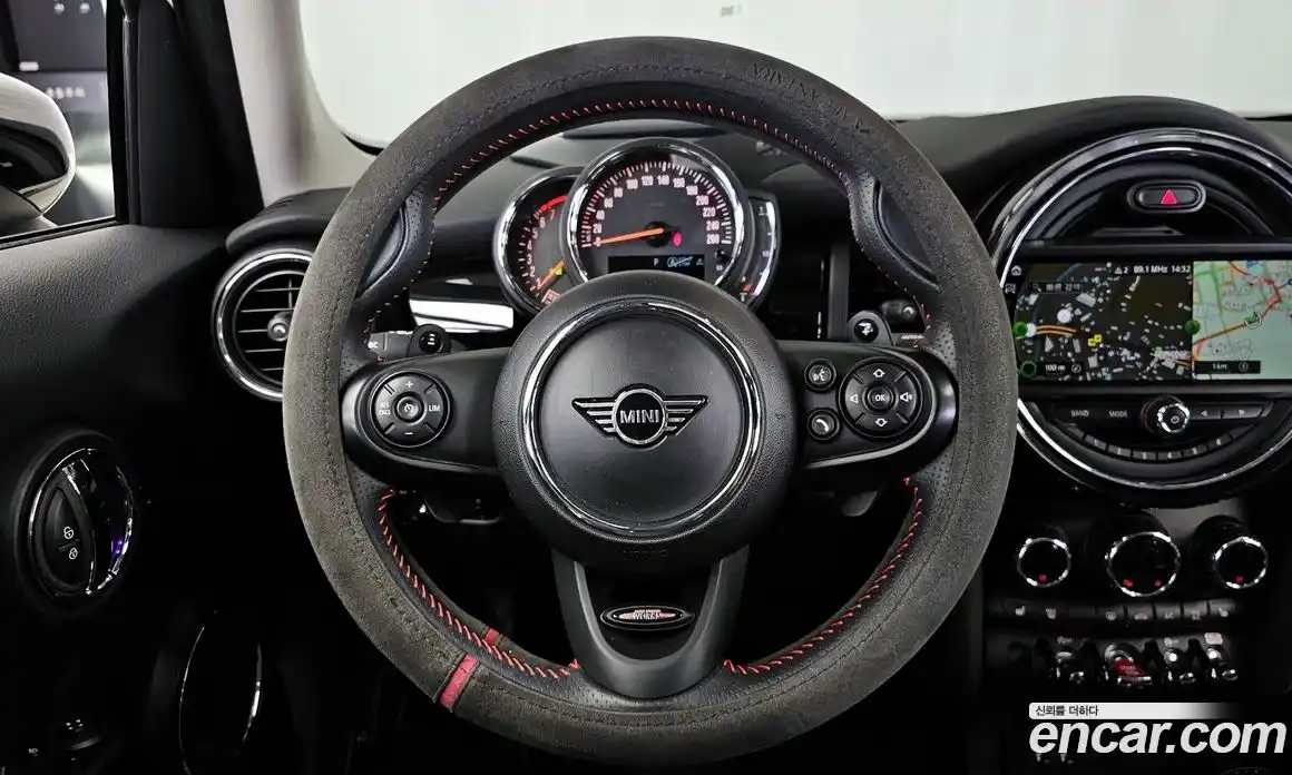 Mini Cooper 2020 2.0 Автомат в Москве № 180574, фото 10