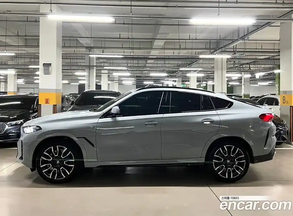 BMW X6 2024 3.0 Автомат в Москве № 189693, фото 3