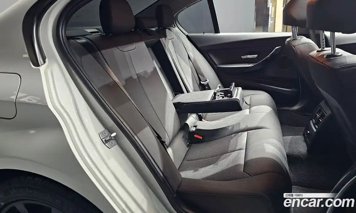 BMW 3-Series 2018 2.0 Автомат в Москве № 192755, фото 4