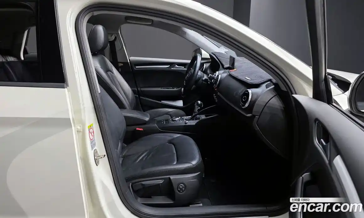 Audi A3 2015 1.6 Автомат в Москве № 193067, фото 16