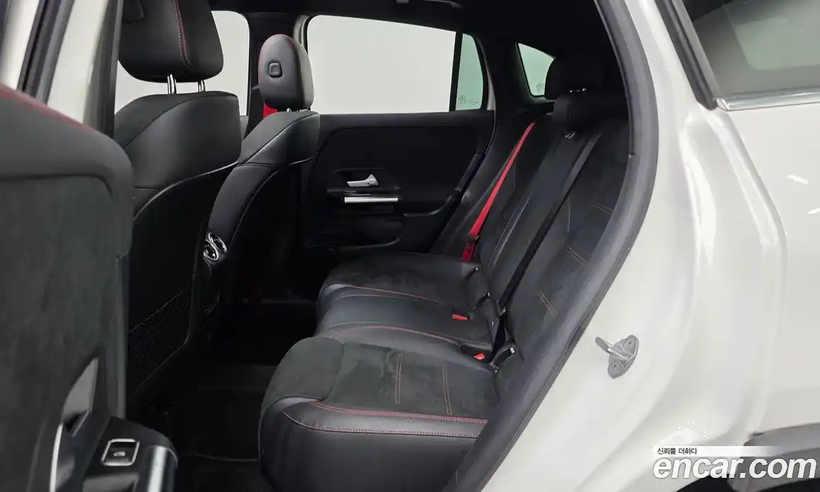 Mercedes-Benz GLA-Class 2021 2.0 Автомат в Москве № 194637, фото 15