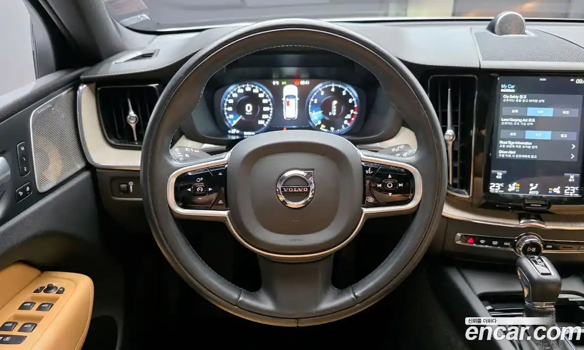 Volvo XC60 2020 2.0 Автомат в Москве № 196966, фото 5