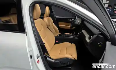 Volvo XC60 2020 2.0 Автомат в Москве № 196966, миниатюра 7