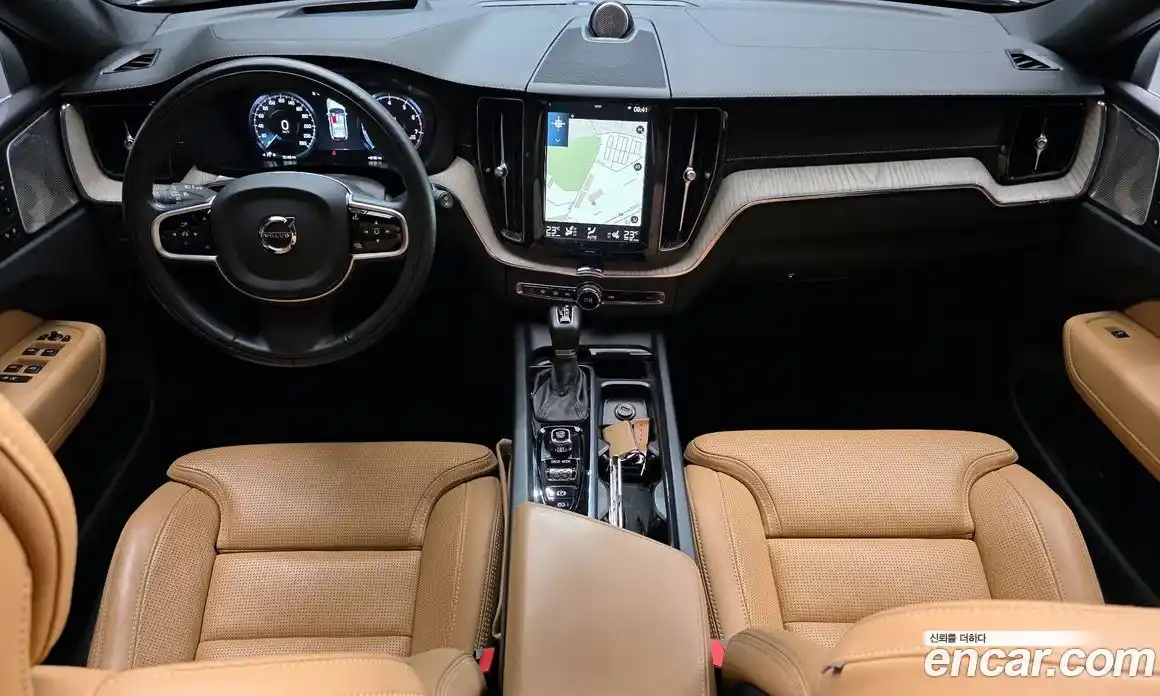 Volvo XC60 2020 2.0 Автомат в Москве № 196966, фото 9