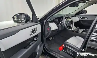 Land Rover Range-Rover Velar, 2025