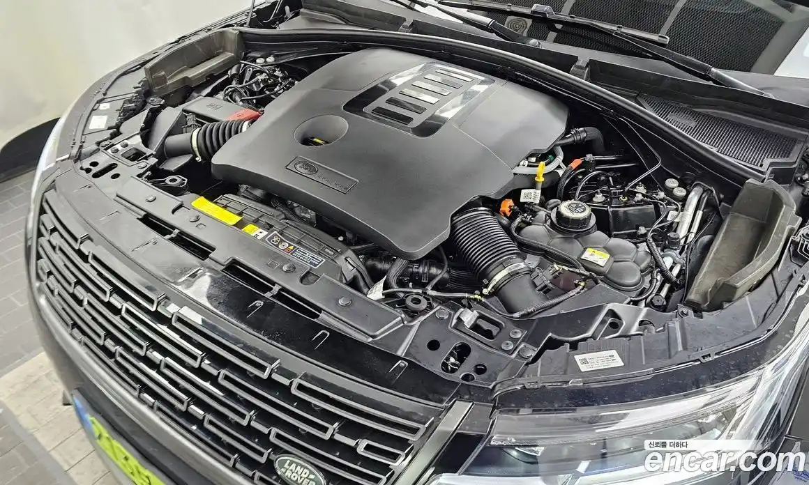 Land Rover Range-Rover Velar 2025 3.0 Автомат в Москве № 198101, фото 13