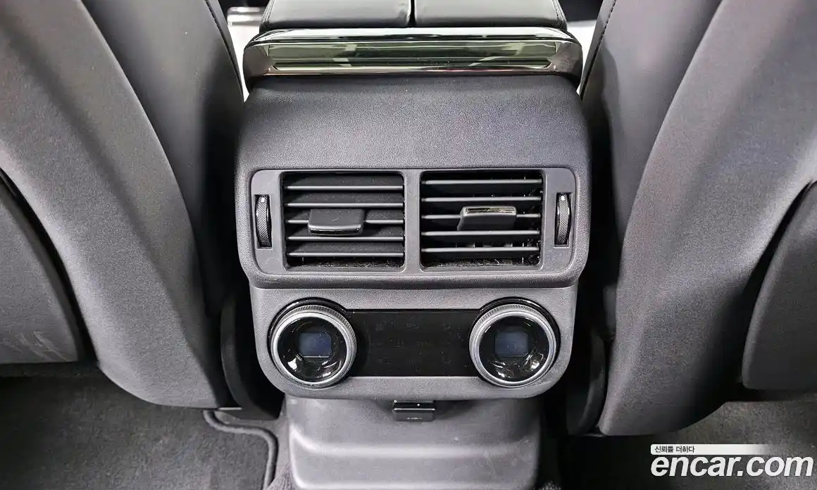 Land Rover Range-Rover Velar 2025 3.0 Автомат в Москве № 198101, фото 9