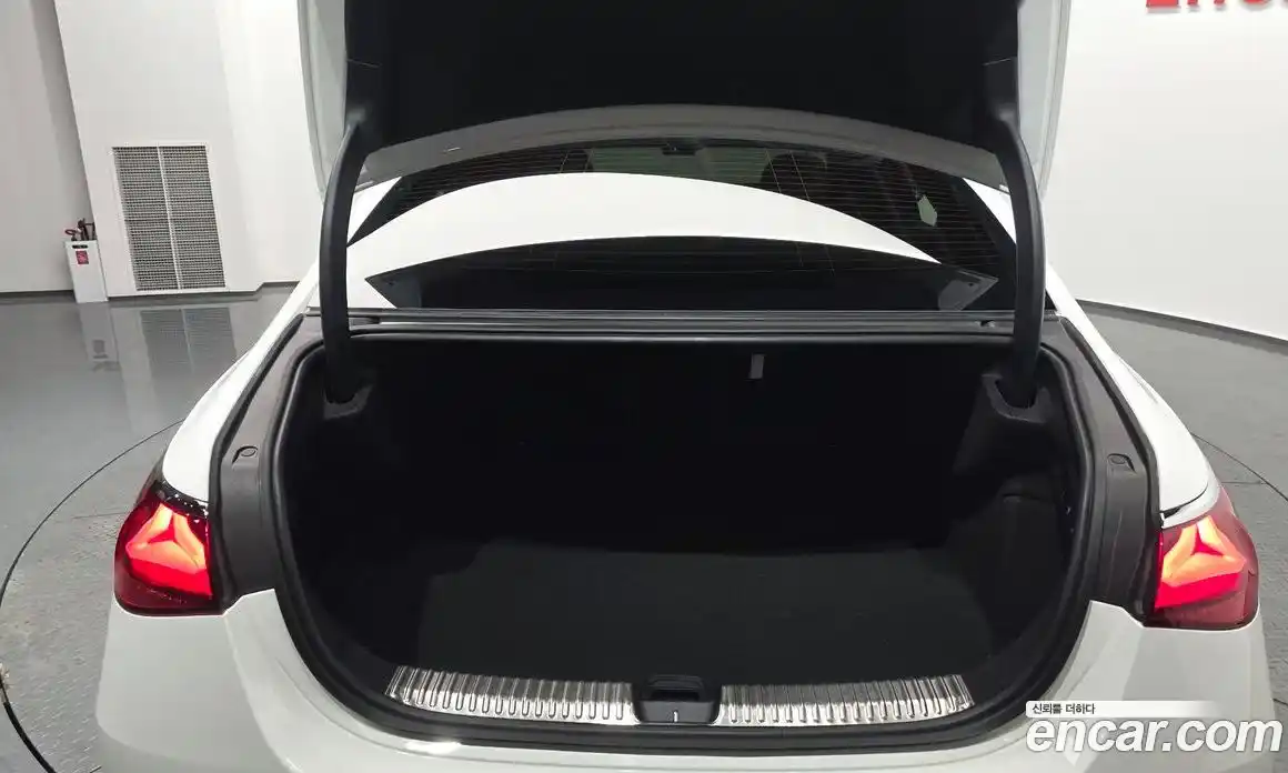 Mercedes-Benz E-Class 2024 2.0 Автомат в Москве № 202499, фото 20