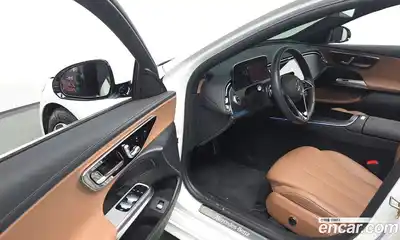 Mercedes-Benz E-Class 2024 2.0 Автомат в Москве № 202499, миниатюра 3