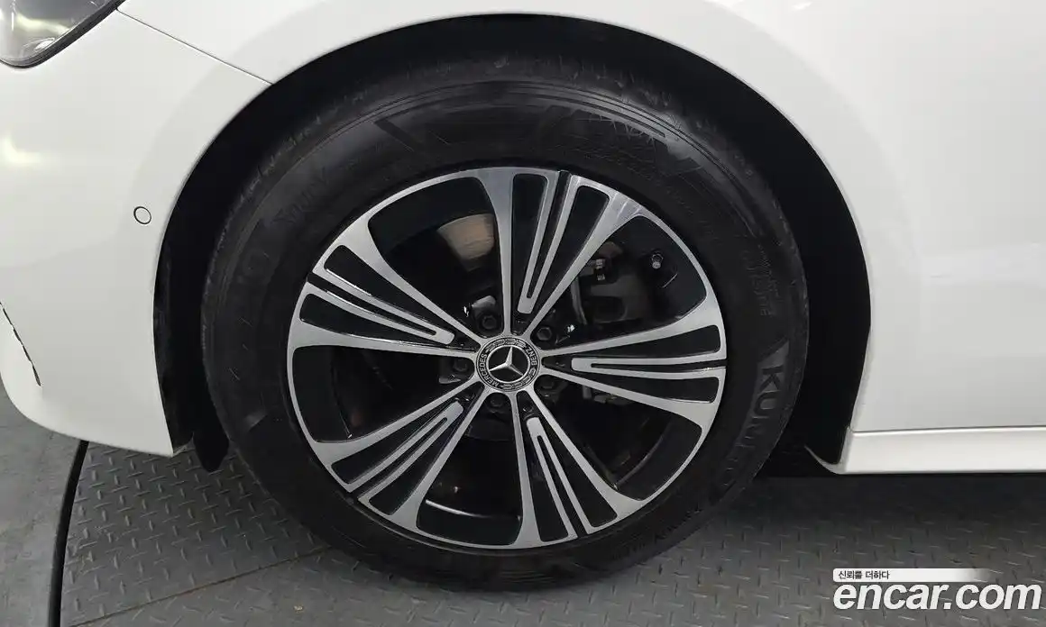 Mercedes-Benz E-Class 2024 2.0 Автомат в Москве № 202499, фото 10