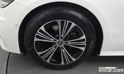 Mercedes-Benz E-Class 2024 2.0 Автомат в Москве № 202499, миниатюра 10