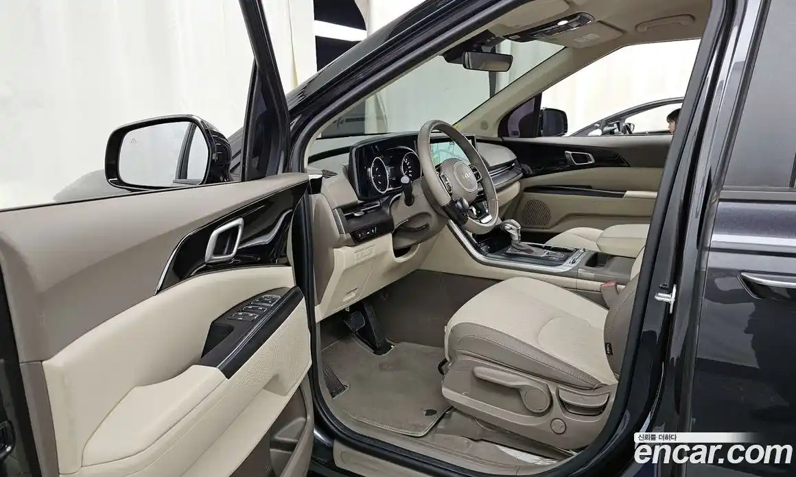 Kia Canival 2023 3.5 Автомат в Москве № 20271, фото 5