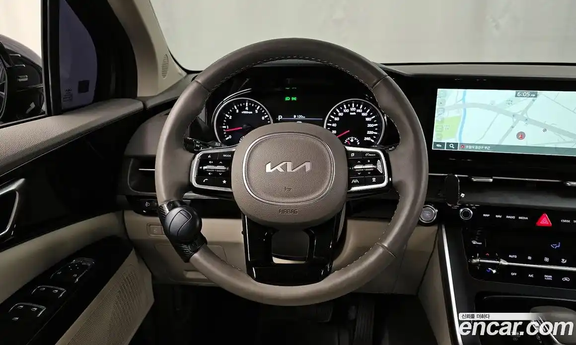 Kia Canival 2023 3.5 Автомат в Москве № 20271, фото 6