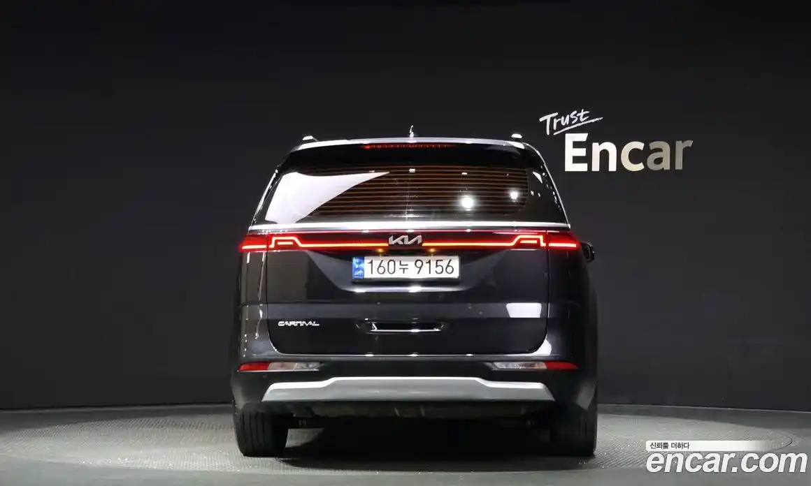 Kia Canival 2023 3.5 Автомат в Москве № 20271, фото 7