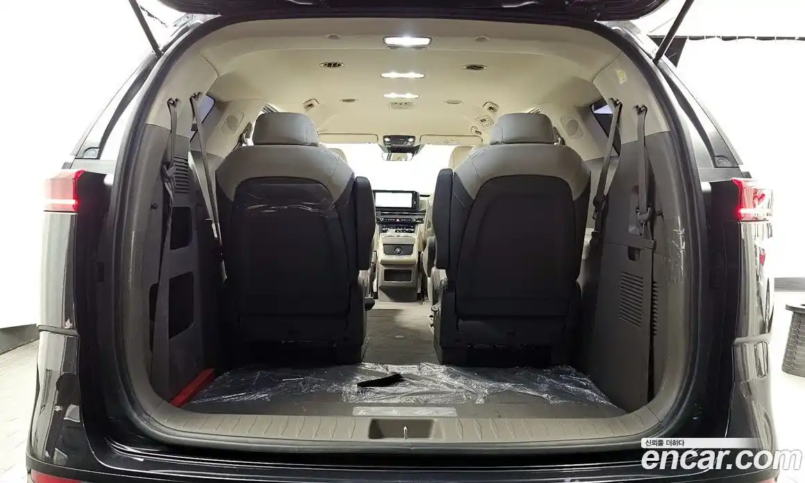 Kia Canival 2023 3.5 Автомат в Москве № 20271, фото 8