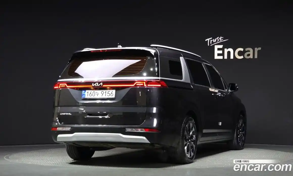 Kia Canival 2023 3.5 Автомат в Москве № 20271, фото 10