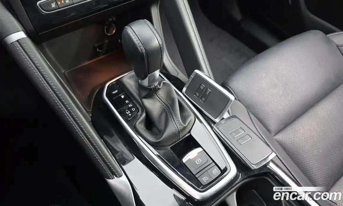 Renault QM6 2022 2.0 Автомат в Москве № 205836, фото 16