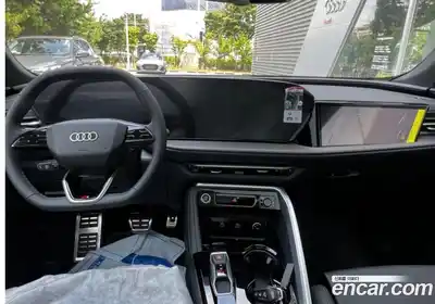 Audi Q5 2025 2.0 Автомат в Москве № 210813, миниатюра 2