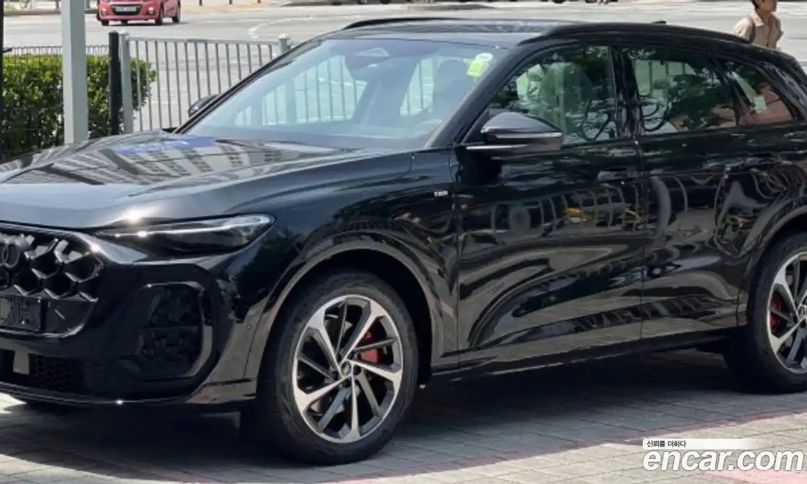 Audi Q5 2025 2.0 Автомат в Москве № 210813, фото 8