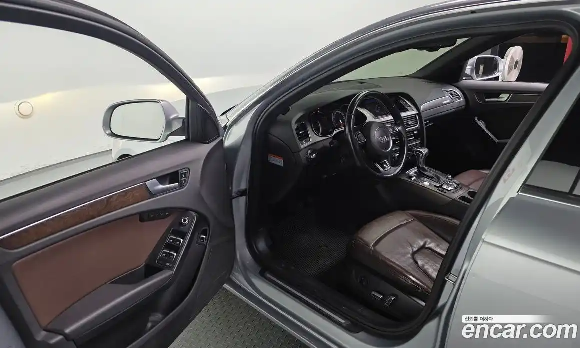 Audi A4 2015 2.0 Автомат в Москве № 212672, фото 14