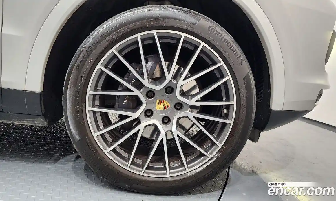 Porsche Cayenne 2022 3.0 Автомат в Москве № 213214, фото 13