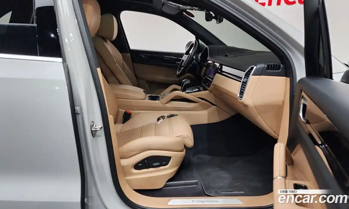 Porsche Cayenne 2022 3.0 Автомат в Москве № 213214, фото 18