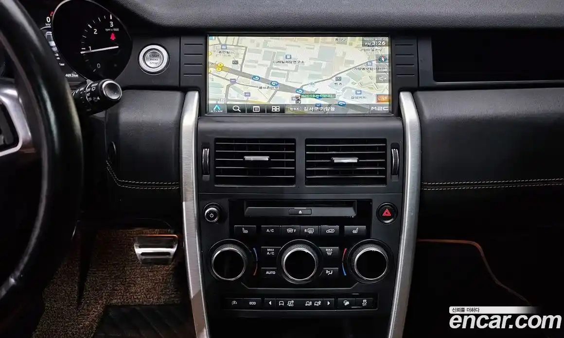 Land Rover Discovery Sport 2017 2.0 Автомат в Москве № 213572, фото 18