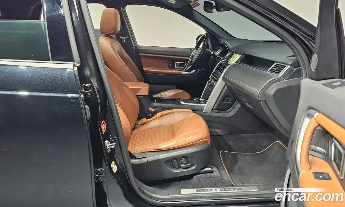 Land Rover Discovery Sport 2017 2.0 Автомат в Москве № 213572, фото 20