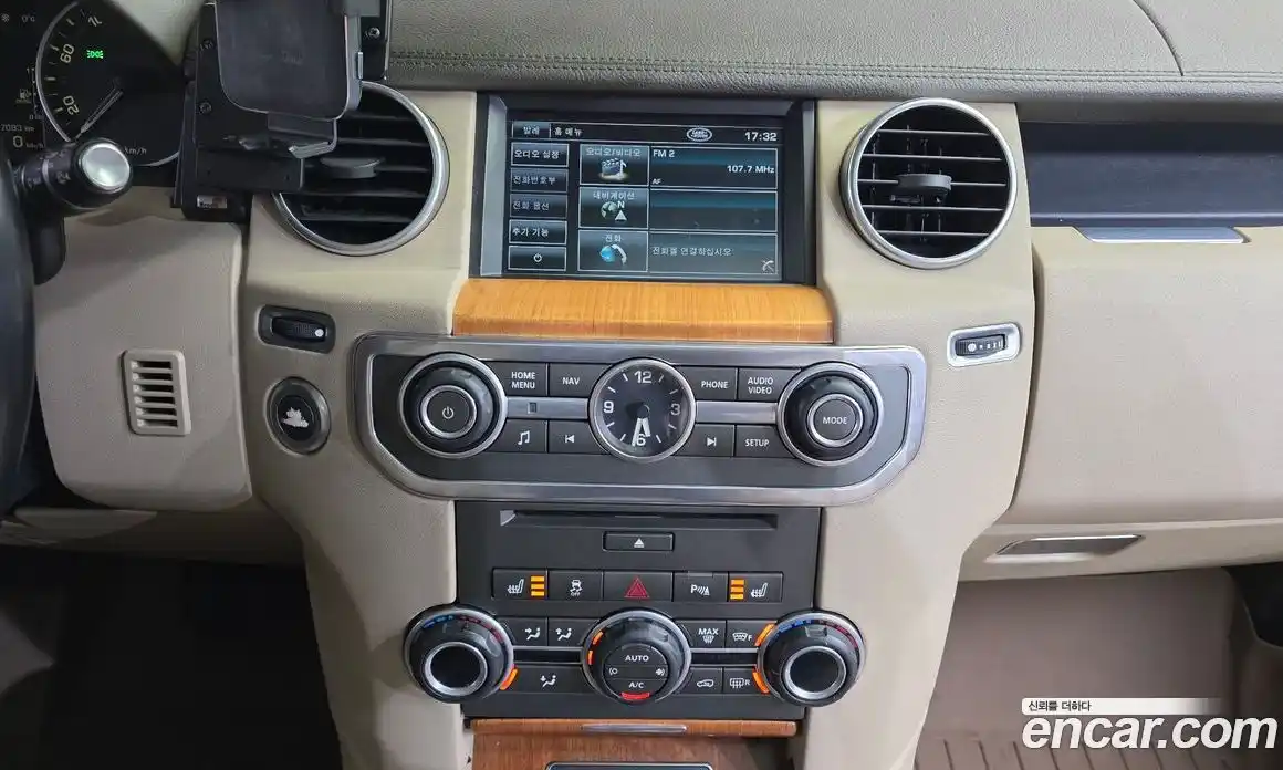 Land Rover Discovery 2013 3.0 Автомат в Москве № 213824, фото 15