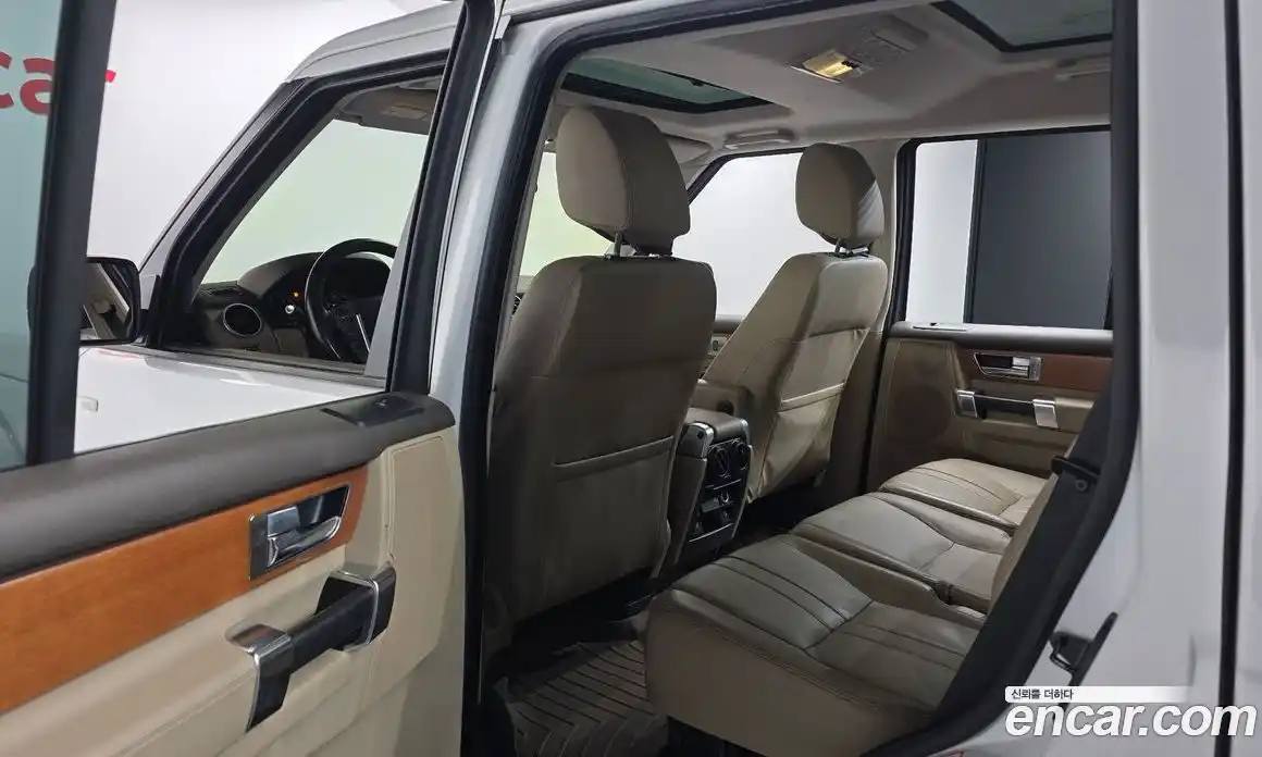 Land Rover Discovery 2013 3.0 Автомат в Москве № 213824, фото 20