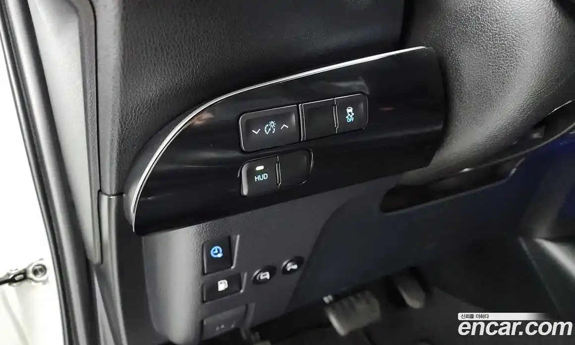 Toyota Prius 2017 1.8 Автомат в Москве № 215521, фото 14