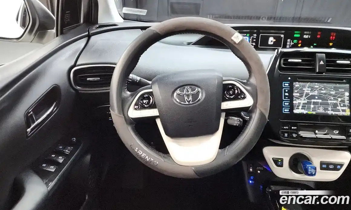 Toyota Prius 2017 1.8 Автомат в Москве № 215521, фото 19