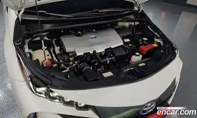 Toyota Prius 2017 1.8 Автомат в Москве № 215521, миниатюра 3