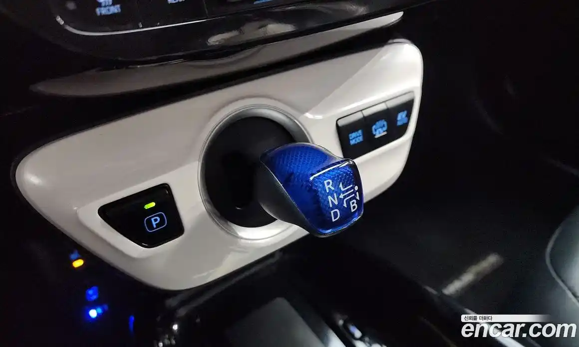 Toyota Prius 2017 1.8 Автомат в Москве № 215521, фото 5