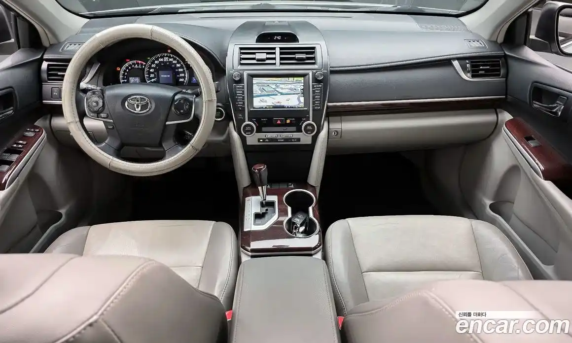 Toyota Camry 2013 2.5 Автомат в Москве № 215525, фото 11