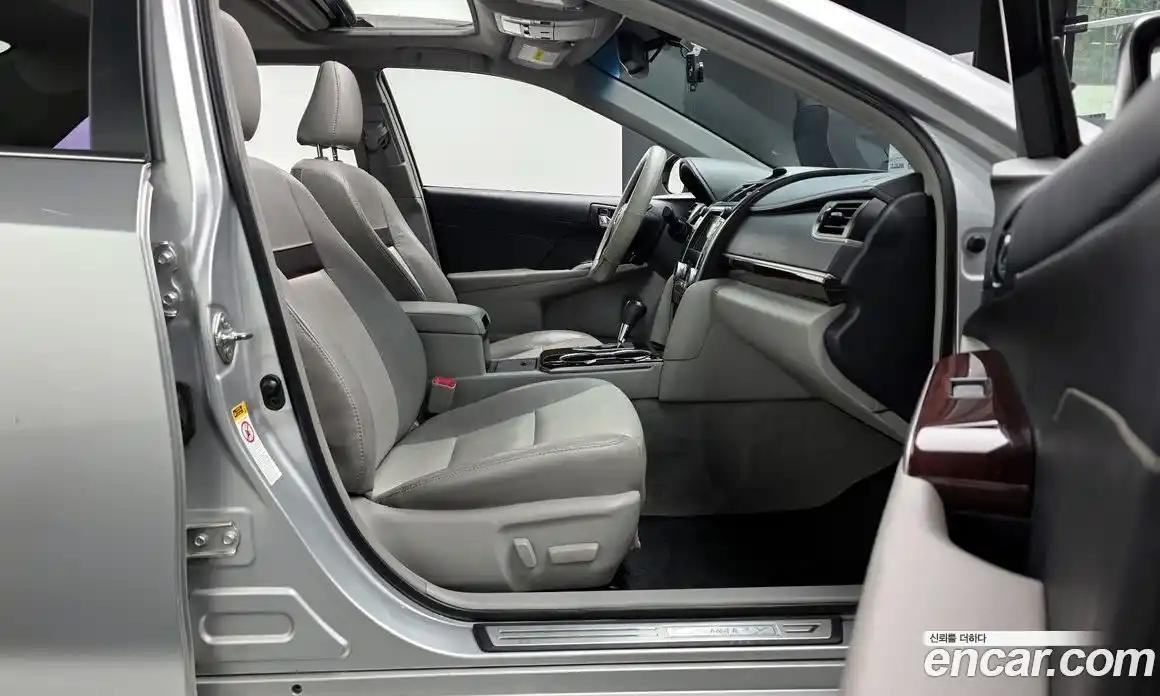 Toyota Camry 2013 2.5 Автомат в Москве № 215525, фото 18