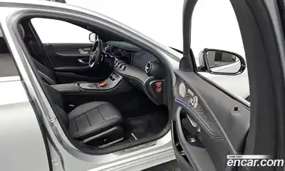 Mercedes-Benz E-Class 2022 2.0 Автомат в Москве № 225211, миниатюра 2