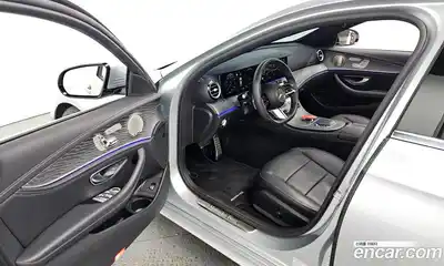 Mercedes-Benz E-Class 2022 2.0 Автомат в Москве № 225211, миниатюра 9