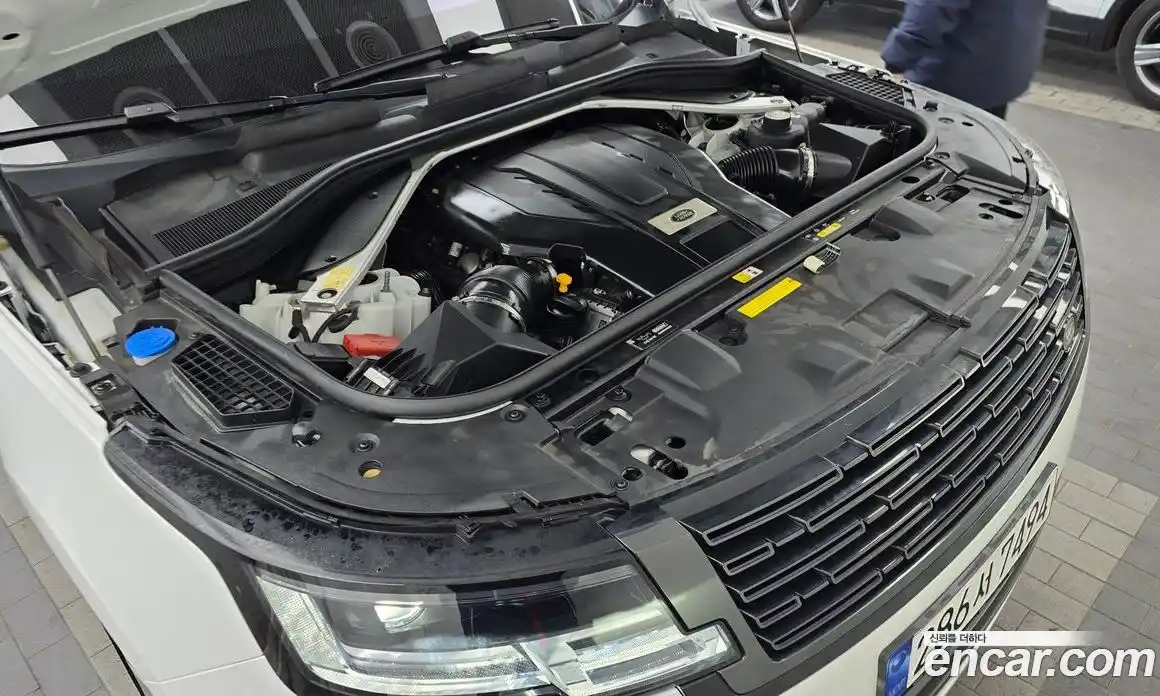 Land Rover Range-Rover 2023 4.4 Автомат в Москве № 231227, фото 11