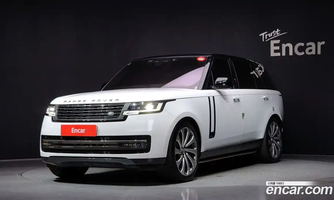 Land Rover Range-Rover 2023 4.4 Автомат в Москве № 231227, фото 14