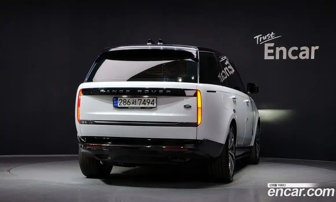 Land Rover Range-Rover 2023 4.4 Автомат в Москве № 231227, фото 20