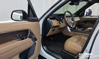 Land Rover Range-Rover 2023 4.4 Автомат в Москве № 231227, миниатюра 8