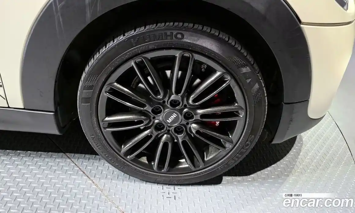 Mini Cooper 2015 2.0 Автомат в Москве № 231423, фото 16