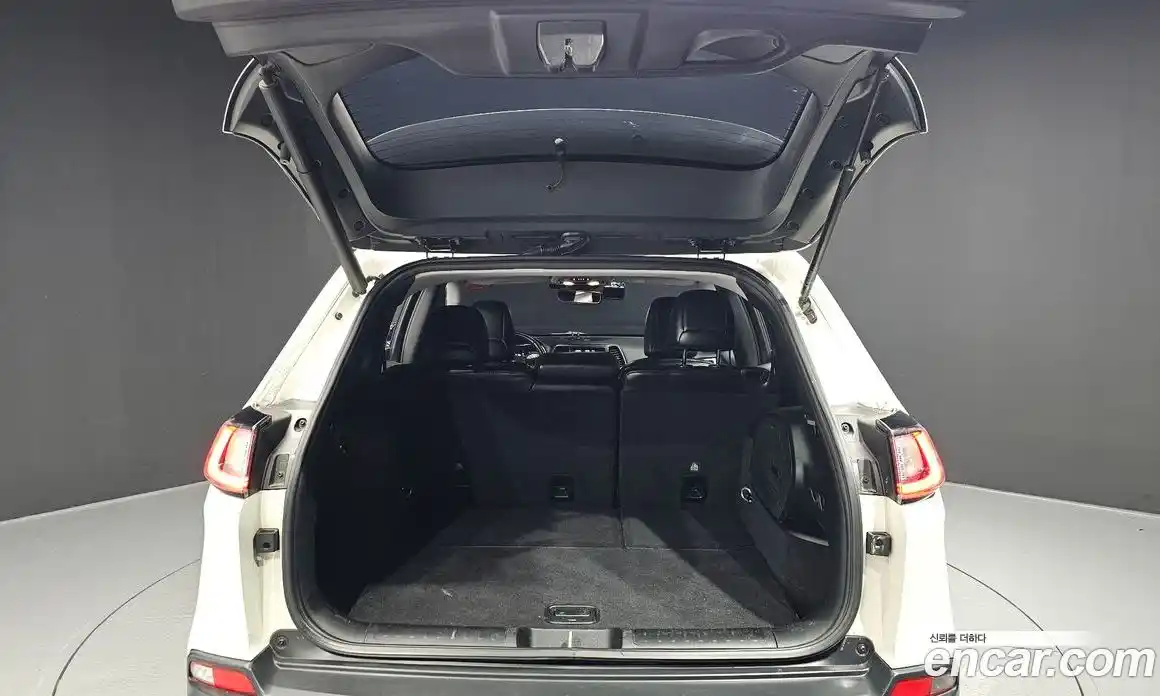 Jeep Cherokee 2019 2.4 Автомат в Москве № 232665, фото 13