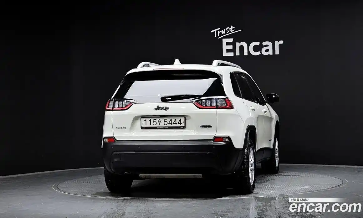 Jeep Cherokee 2019 2.4 Автомат в Москве № 232665, фото 16