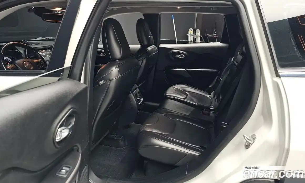 Jeep Cherokee 2019 2.4 Автомат в Москве № 232665, фото 7