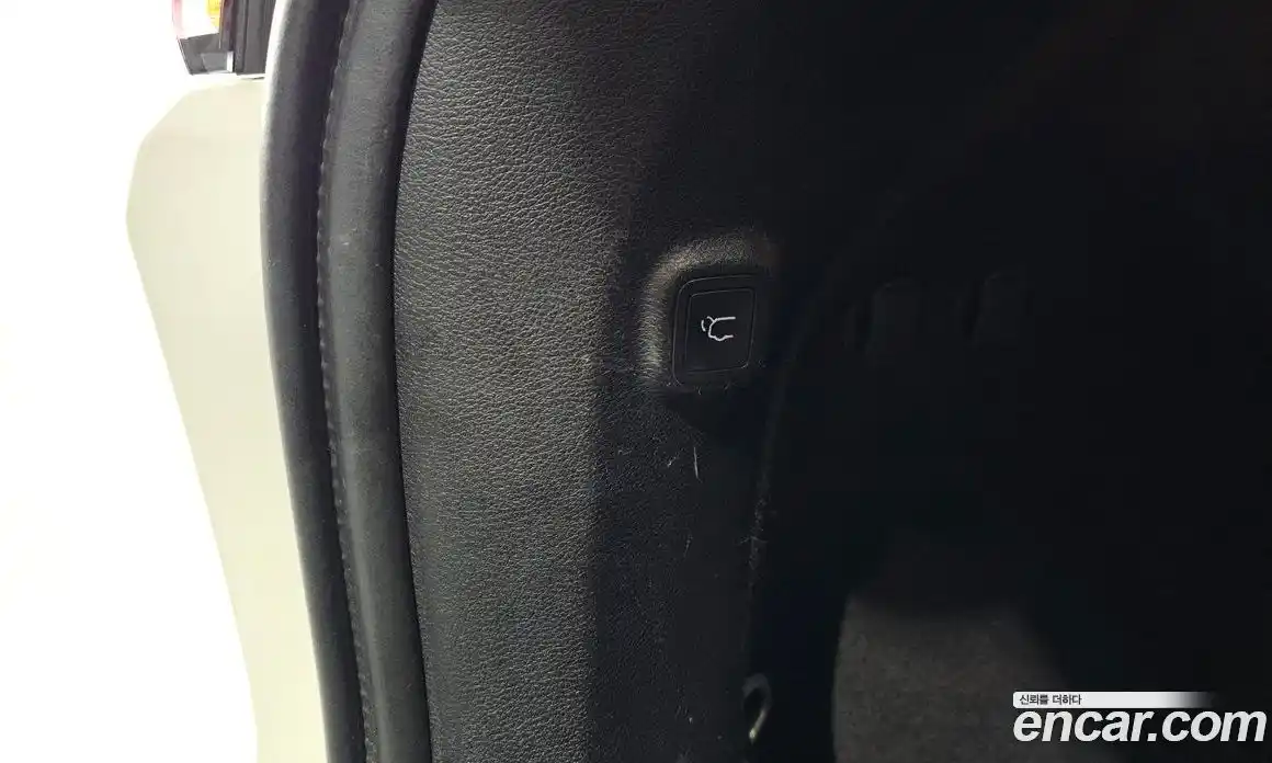 Jeep Cherokee 2019 2.4 Автомат в Москве № 232665, фото 9